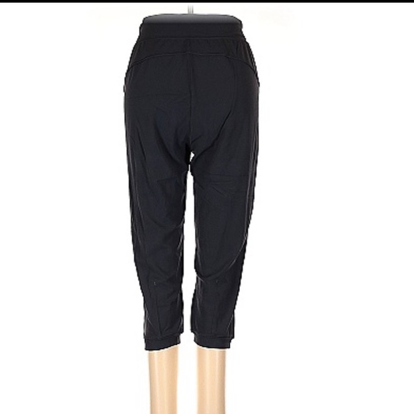 Lulu cropped pants - Picture 3 of 4